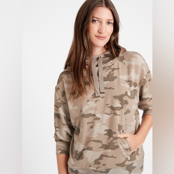 Banana Republic Tops - Banana Republic Women’s Baby Terry Hoodie Camo Print Size XS